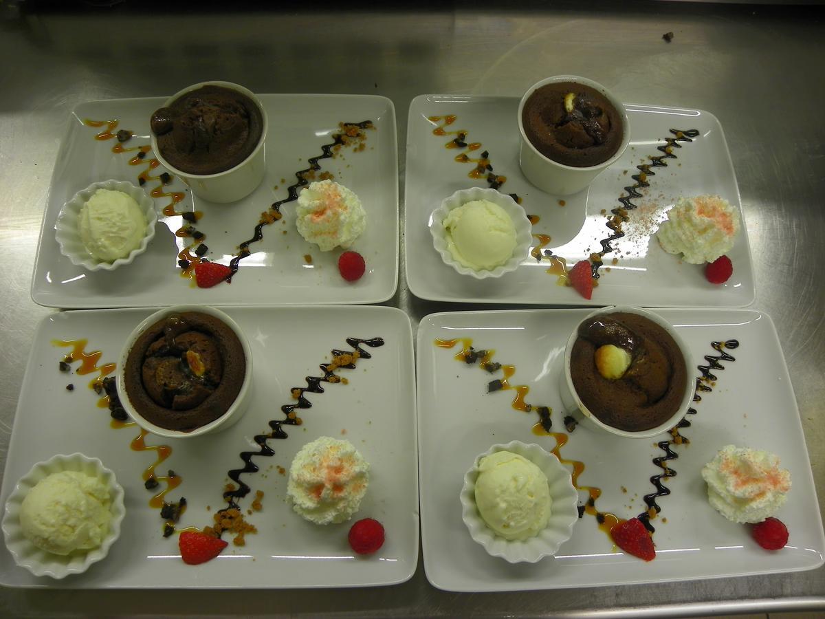 Logis- Hotel Spa Restaurant L'Epicurial Saint-Pey-de-Castets Екстер'єр фото