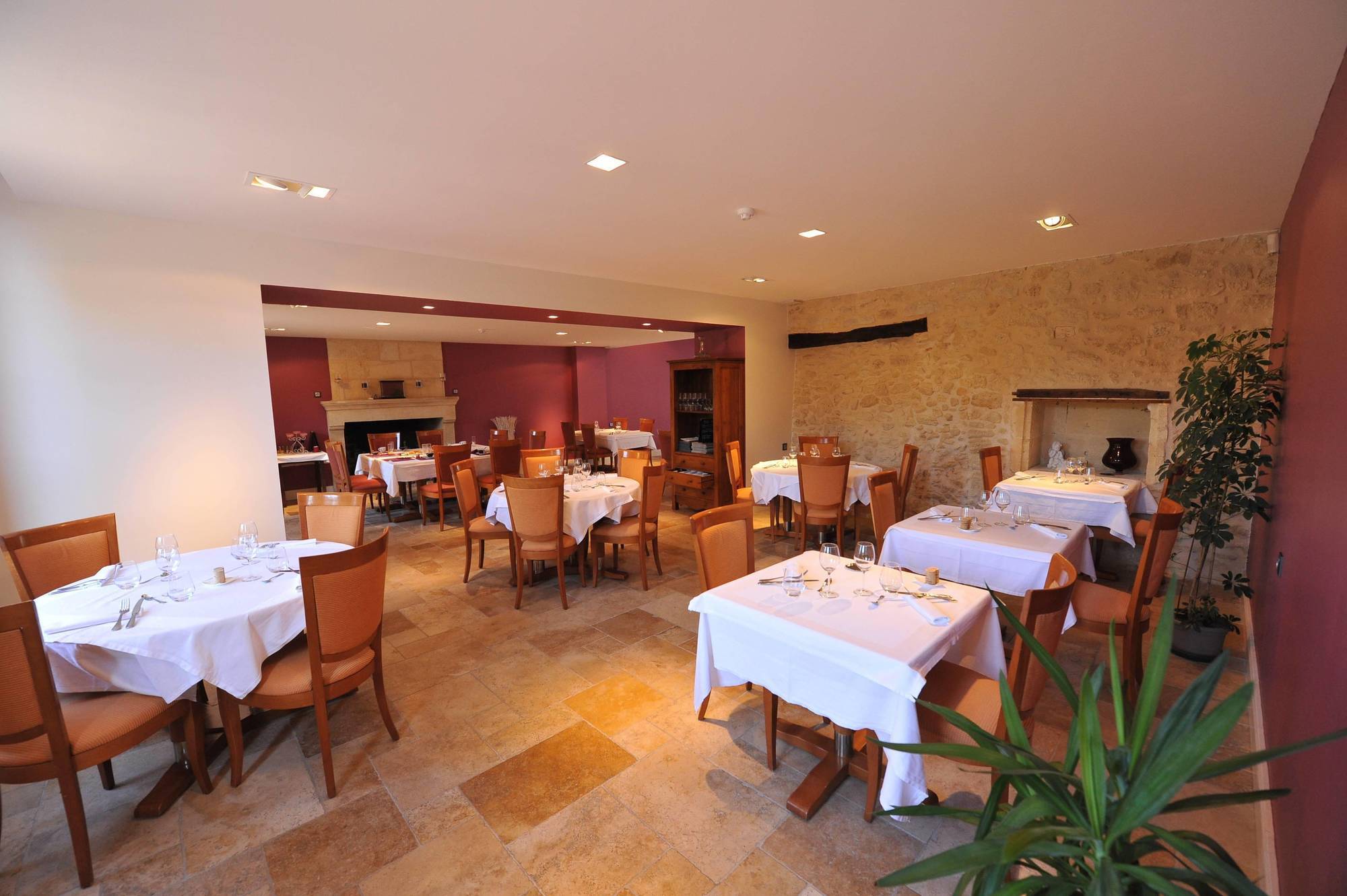 Logis- Hotel Spa Restaurant L'Epicurial Saint-Pey-de-Castets Екстер'єр фото